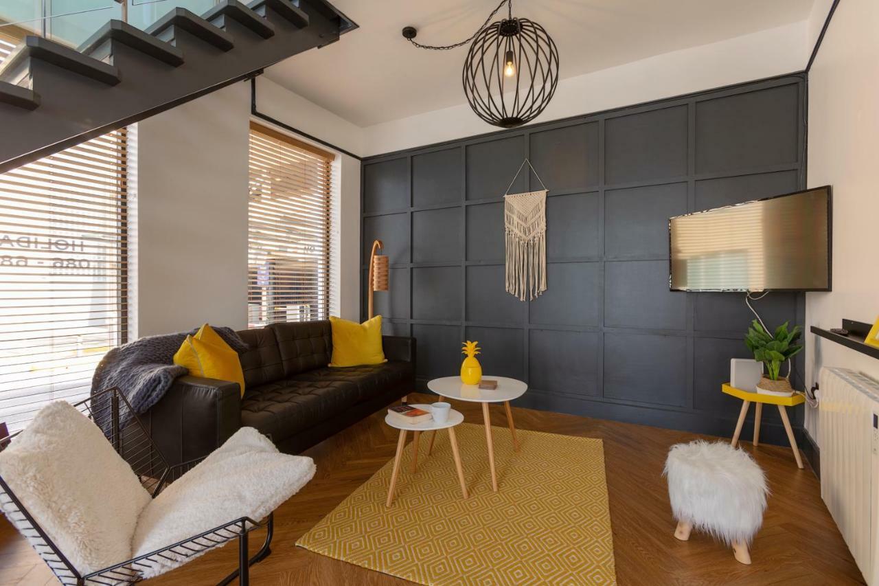 Accommodation @ 32 Дънгарван Екстериор снимка